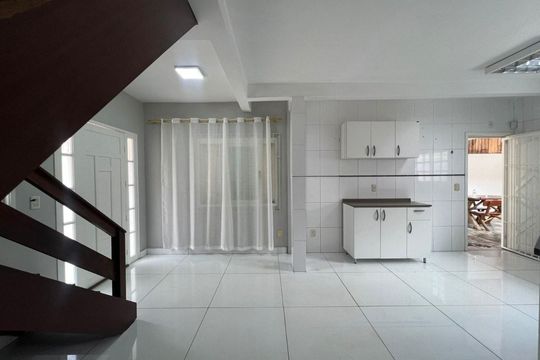 Sala de casa à venda com 2 quartos, 142m² em Mato Grande, Canoas
