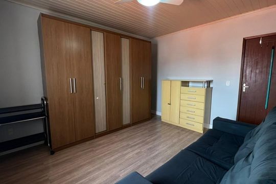 Quarto 1 de casa à venda com 2 quartos, 142m² em Mato Grande, Canoas