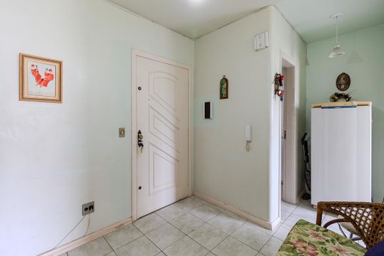 Sala/Quarto de kitnet/studio à venda com 1 quarto, 35m² em Cristal, Porto Alegre