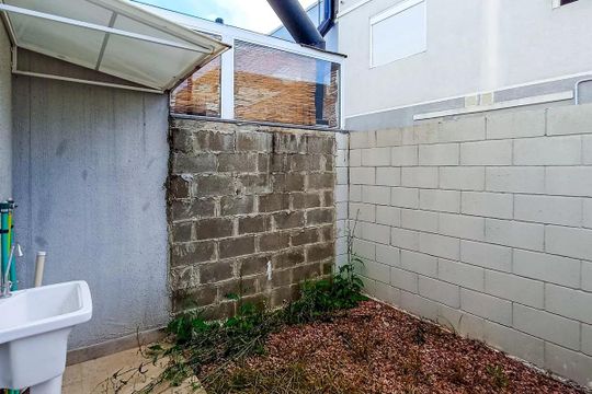 Lavanderia  de casa de condomínio para alugar com 2 quartos, 80m² em Vila Nova, Porto Alegre