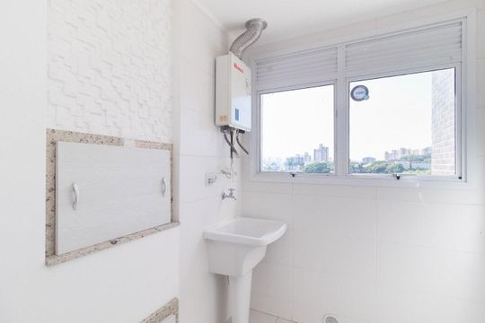 Lavanderia de apartamento para alugar com 1 quarto, 52m² em Azenha, Porto Alegre