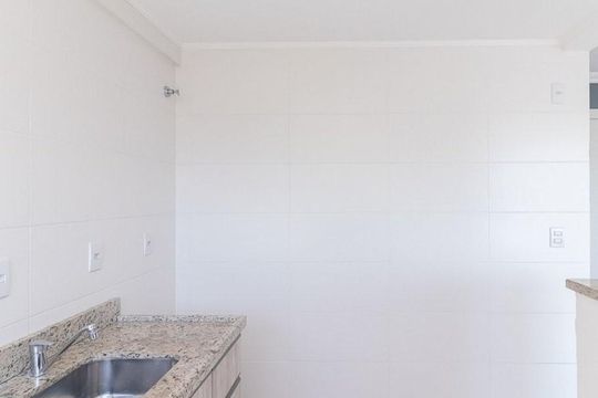 Cozinha de apartamento para alugar com 1 quarto, 52m² em Azenha, Porto Alegre
