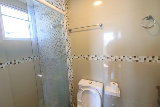 Banheiro de apartamento à venda com 2 quartos, 61m² em Jaguaribe, Osasco