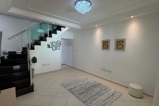 Casa à venda com 3 quartos, 126m² em Vila Camilópolis, Santo André