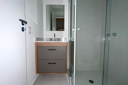 Banheiro de kitnet/studio à venda com 1 quarto, 24m² em Perdizes, São Paulo