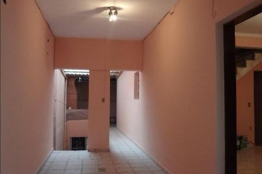 Área externa de casa à venda com 2 quartos, 250m² em Jardim Jamaica, Santo André