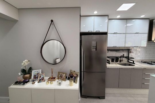 Cozinha de apartamento à venda com 2 quartos, 73m² em Alphaville Empresarial, Barueri