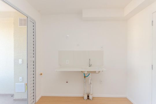Cozinha de apartamento para alugar com 2 quartos, 28m² em Jardim Jaragua (sao Domingos), São Paulo