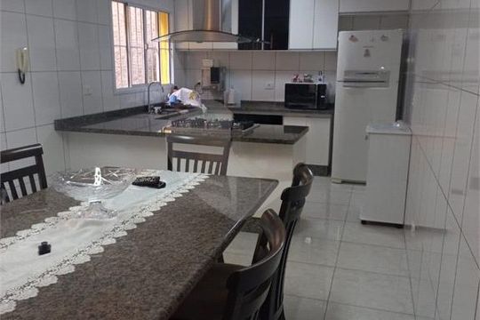 Casa à venda com 3 quartos, 135m² em Jardim Marisa, São Paulo