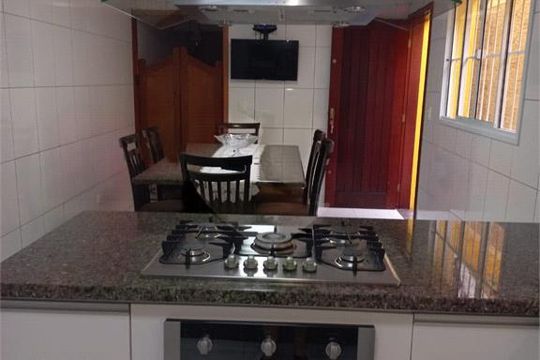 Casa à venda com 3 quartos, 135m² em Jardim Marisa, São Paulo