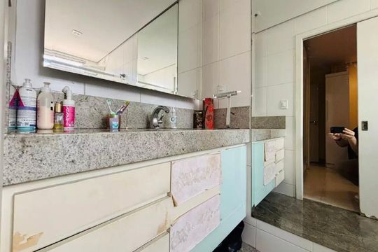 Apartamento para alugar com 4 quartos, 190m² em Pampulha, Belo Horizonte