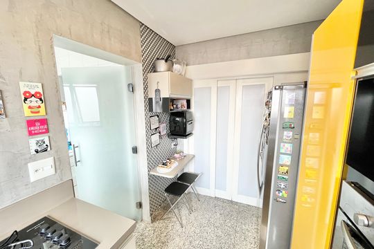 Cozinha de apartamento à venda com 3 quartos, 126m² em Santana, São Paulo