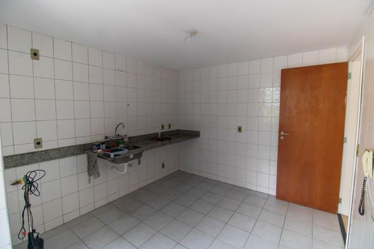 Cozinha e Área de Serviço de apartamento à venda com 3 quartos, 132m² em Badu, Niterói