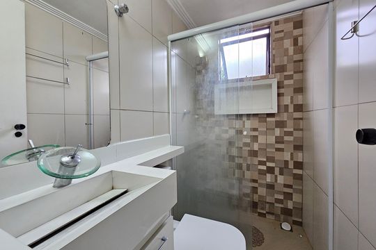 Banheiro de apartamento para alugar com 2 quartos, 62m² em Jardim Monica, São Paulo