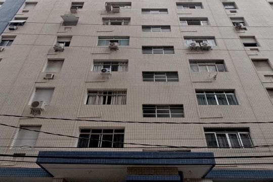 Fachada  de apartamento para alugar com 1 quarto, 64m² em Gonzaga, Santos