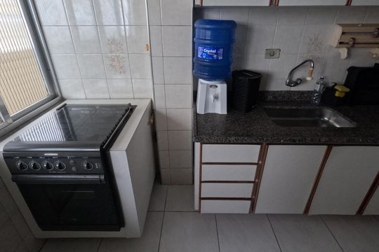 Cozinha e Área de Serviço de apartamento para alugar com 1 quarto, 64m² em Gonzaga, Santos