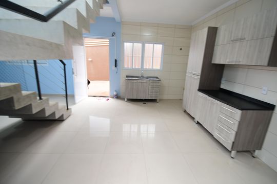 Cozinha de casa de condomínio à venda com 2 quartos, 84m² em Vila Nogueira, Campinas