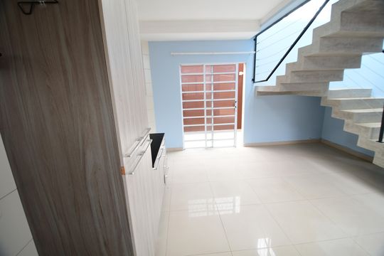 Cozinha de casa de condomínio à venda com 2 quartos, 84m² em Vila Nogueira, Campinas