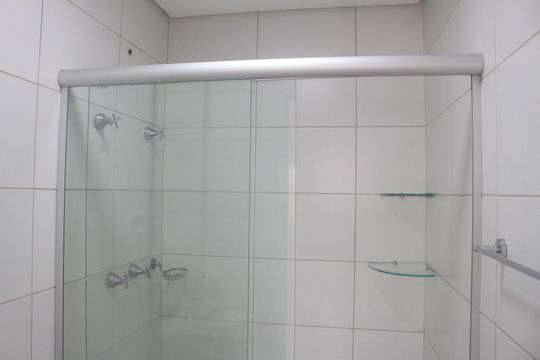 Banheiro da Suíte 2 de apartamento para alugar com 2 quartos, 75m² em Barcelona, São Caetano do Sul