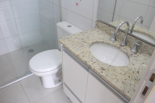 Banheiro da Suíte 1 de apartamento para alugar com 2 quartos, 75m² em Barcelona, São Caetano do Sul