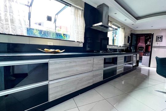 Cozinha de casa à venda com 4 quartos, 324m² em Nossa Senhora do O, São Paulo
