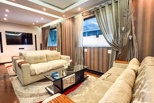 Casa à venda com 4 quartos, 324m² em Nossa Senhora do O, São Paulo