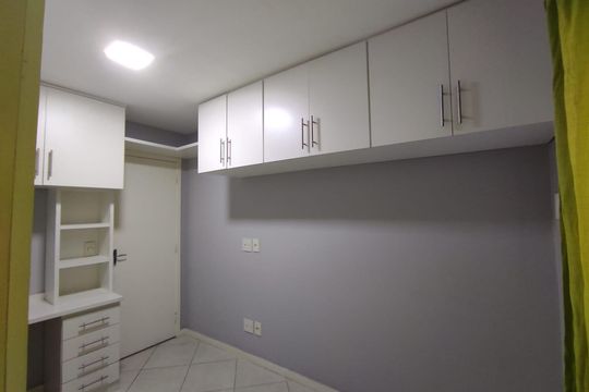 Quarto de apartamento para alugar com 2 quartos, 60m² em Taquara, Rio de Janeiro