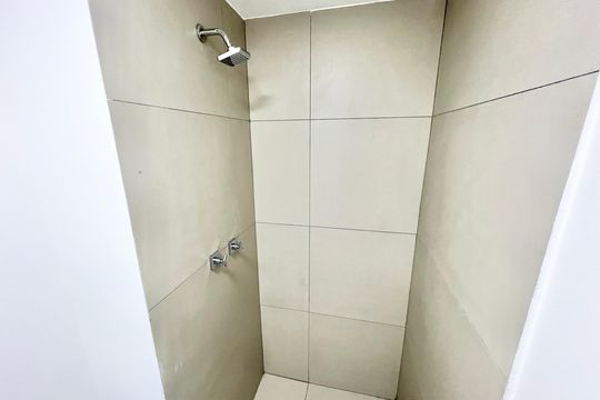 Banheiro de apartamento à venda com 2 quartos, 63m² em Santana, São Paulo