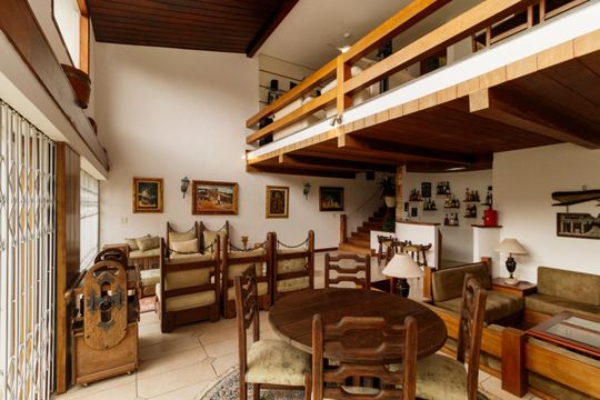 Sala de casa à venda com 5 quartos, 550m² em Horto Florestal, São Paulo