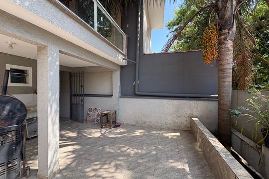 Casa 2 - Área de serviço/ Quintal de casa à venda com 4 quartos, 140m² em Chácara Inglesa, São Paulo