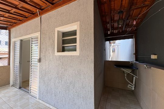 Casa 1 - Varanda da Suíte / Área de serviço  de casa à venda com 4 quartos, 140m² em Chácara Inglesa, São Paulo