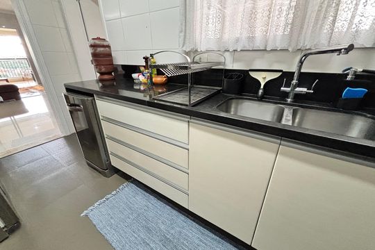 Cozinha de apartamento para alugar com 3 quartos, 127m² em Jardim Independência (são Paulo), São Paulo