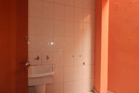 Área de Serviço de casa para alugar com 2 quartos, 80m² em Vila Curuçá, Santo André