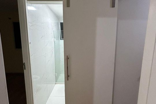 Banheiro de apartamento para alugar com 2 quartos, 48m² em Madureira, Rio de Janeiro