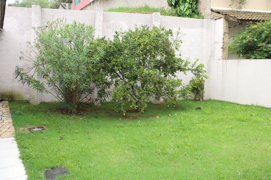 Casa de Condomínio para alugar com 3 quartos, 262m² em Jardim Indaia, Embu das Artes
