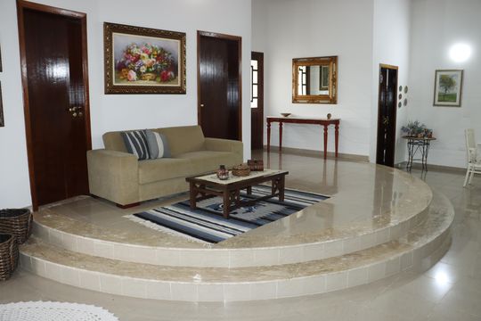 Casa de Condomínio para alugar com 3 quartos, 262m² em Jardim Indaia, Embu das Artes