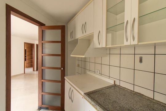 Cozinha e Área de Serviço de apartamento à venda com 3 quartos, 67m² em Bigorrilho, Curitiba