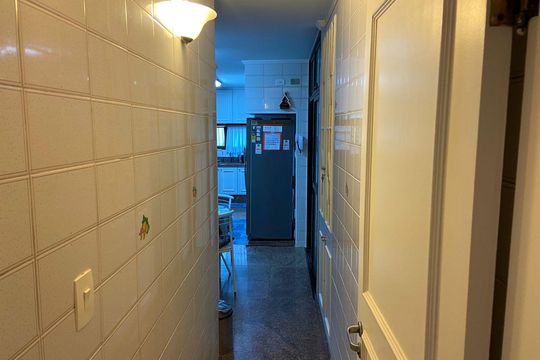 Corredor de apartamento à venda com 4 quartos, 230m² em Pacaembu, São Paulo