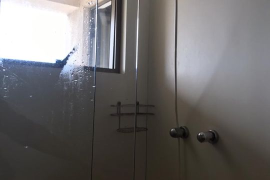 Banheiro de apartamento à venda com 1 quarto, 27m² em Brooklin Novo, São Paulo