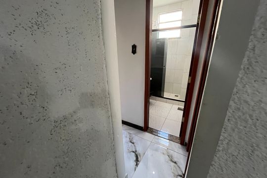 Corredor de apartamento à venda com 2 quartos, 80m² em Cocotá, Rio de Janeiro