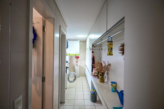 Área de Serviço  de apartamento para alugar com 3 quartos, 211m² em Vila Andrade, São Paulo