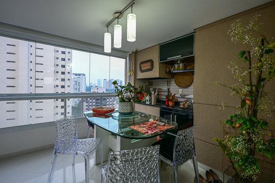 Varanda de apartamento para alugar com 3 quartos, 211m² em Vila Andrade, São Paulo