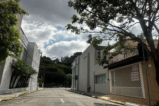 Casa para alugar com 6 quartos, 175m² em Jardim Maia, Guarulhos