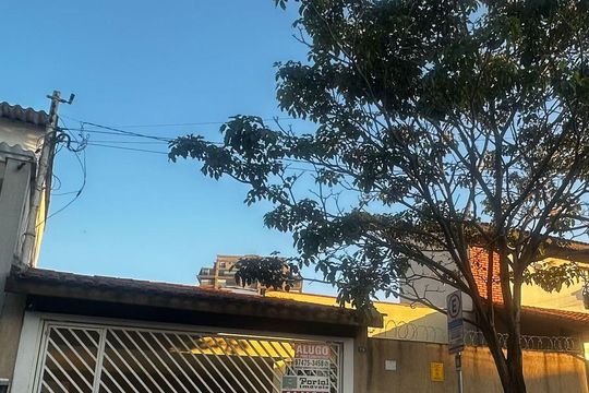Fachada de casa para alugar com 6 quartos, 175m² em Jardim Maia, Guarulhos