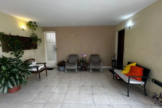 Garagem de casa para alugar com 6 quartos, 175m² em Jardim Maia, Guarulhos