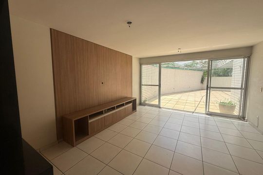 Apartamento à venda com 3 quartos, 197m² em Pampulha, Belo Horizonte