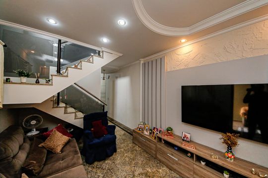 Casa à venda com 4 quartos, 193m² em Parque Independencia, São Paulo