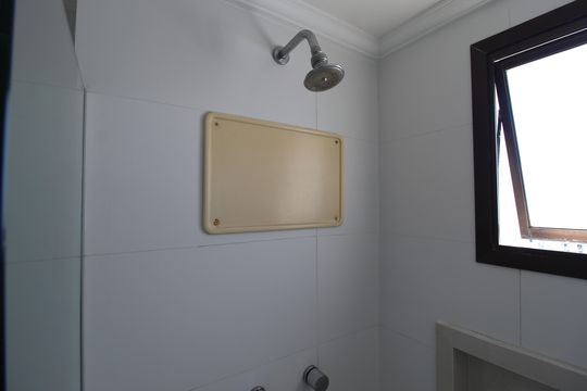 Banheiro Social de apartamento para alugar com 2 quartos, 66m² em Vila Olímpia, São Paulo