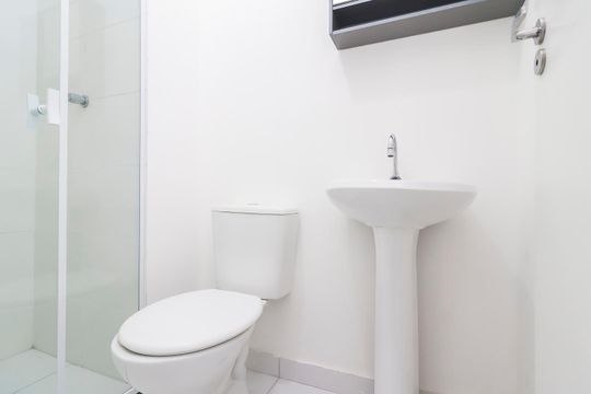 Banheiro de apartamento para alugar com 2 quartos, 32m² em Colônia (zona Leste, São Paulo