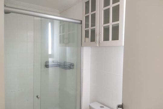 Banheiro de apartamento à venda com 2 quartos, 57m² em Lapa, São Paulo